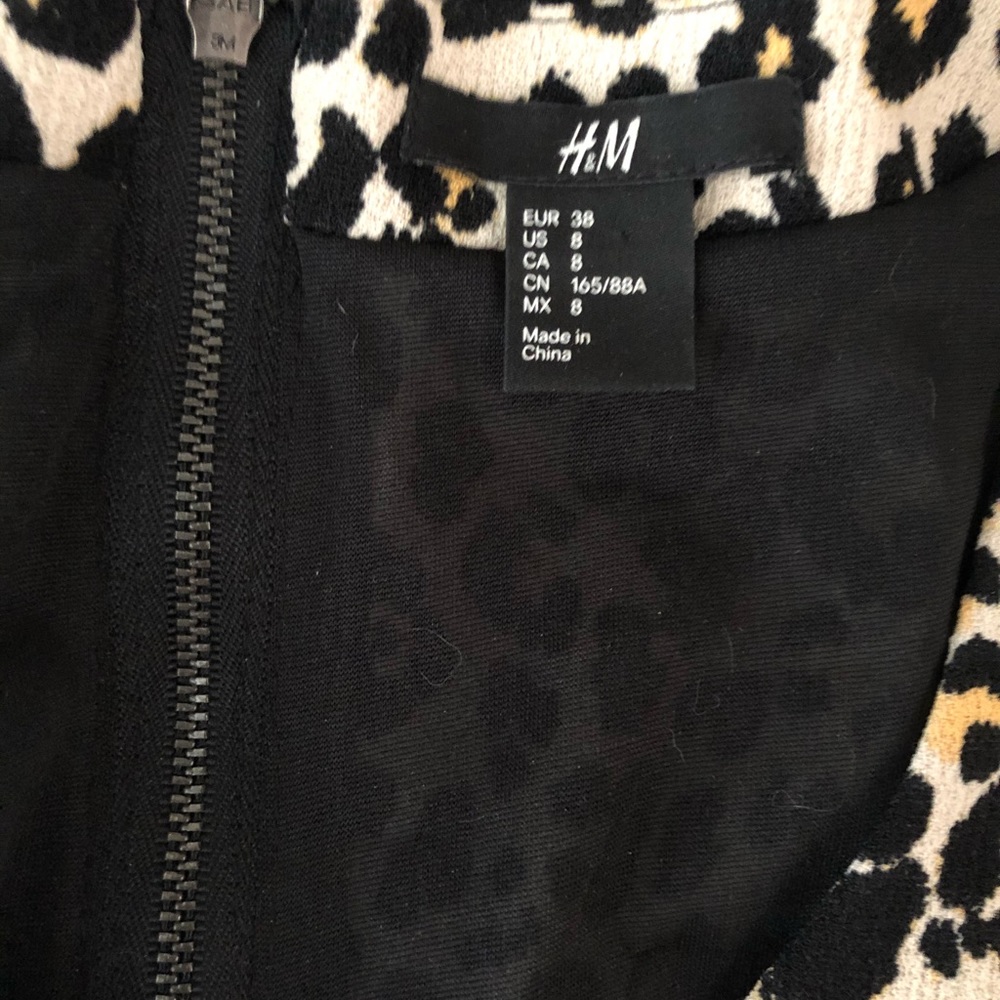 H&M leopard print fitted dress - Picture 4 of 4